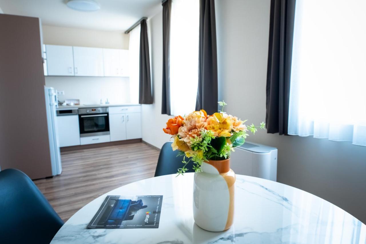 Elixir Panzio Bed and Breakfast Nyírbátor Εξωτερικό φωτογραφία