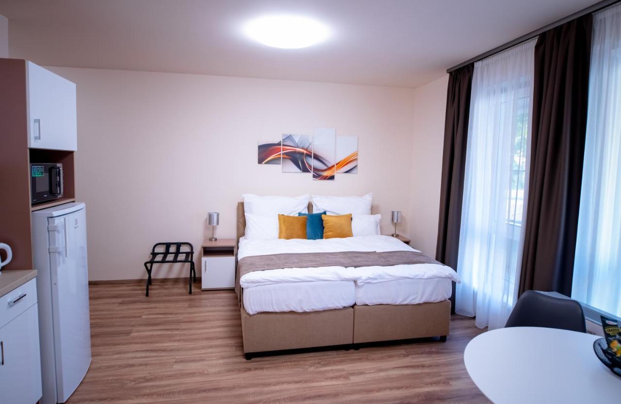 Elixir Panzio Bed and Breakfast Nyírbátor Εξωτερικό φωτογραφία
