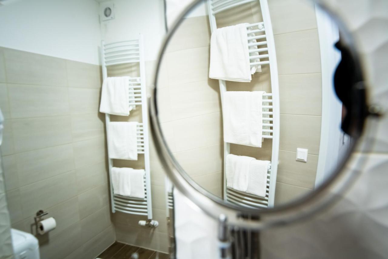 Elixir Panzio Bed and Breakfast Nyírbátor Εξωτερικό φωτογραφία