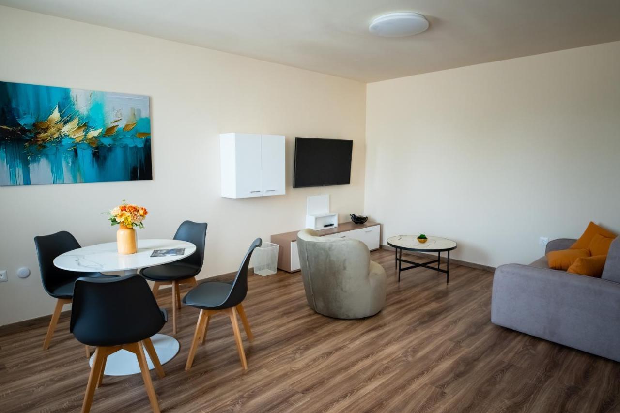 Elixir Panzio Bed and Breakfast Nyírbátor Εξωτερικό φωτογραφία