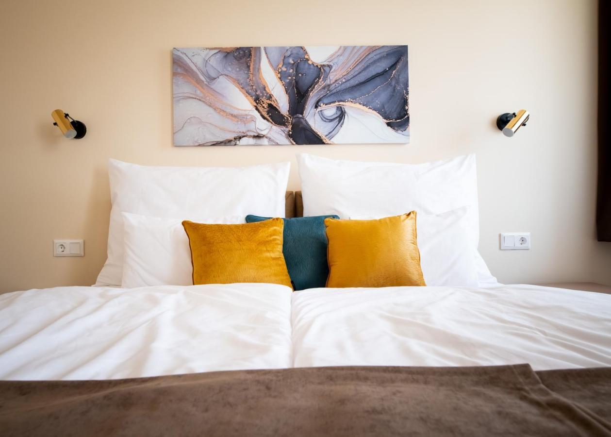 Elixir Panzio Bed and Breakfast Nyírbátor Εξωτερικό φωτογραφία