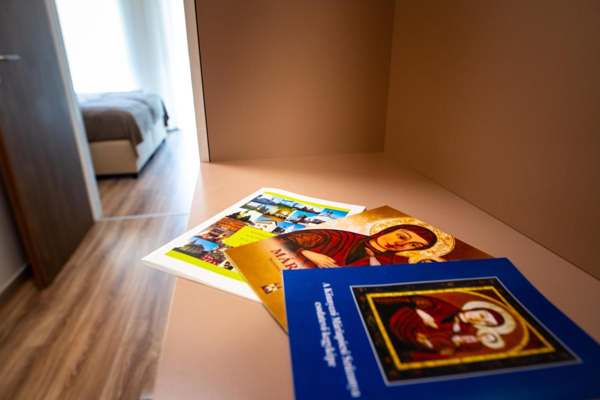 Elixir Panzio Bed and Breakfast Nyírbátor Εξωτερικό φωτογραφία
