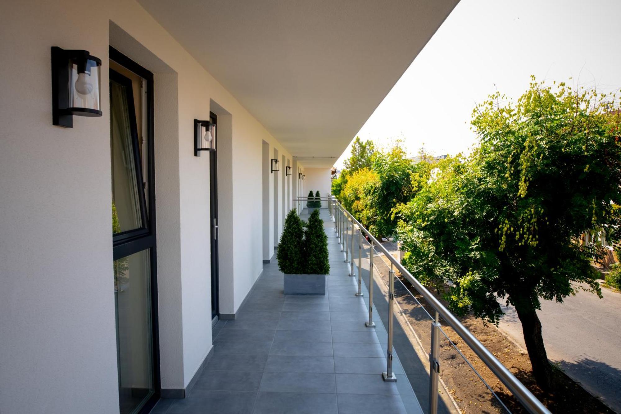 Elixir Panzio Bed and Breakfast Nyírbátor Εξωτερικό φωτογραφία